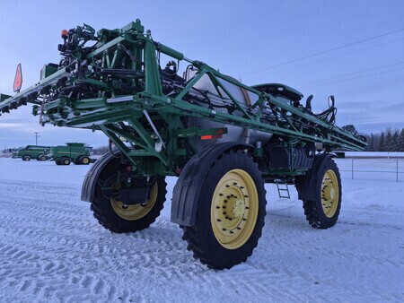 Used 2021 John Deere R4060 Self Propelled Sprayers at Horizon Ag & Turf in St. Paul, AB - Photo4