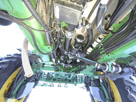 Used 2021 John Deere R4060 Self Propelled Sprayers at Horizon Ag & Turf in St. Paul, AB - Photo21