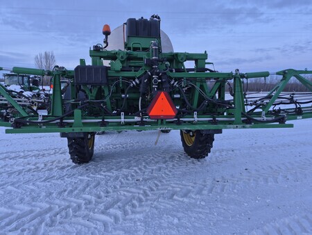 Used 2021 John Deere R4060 Self Propelled Sprayers at Horizon Ag & Turf in St. Paul, AB - Photo11