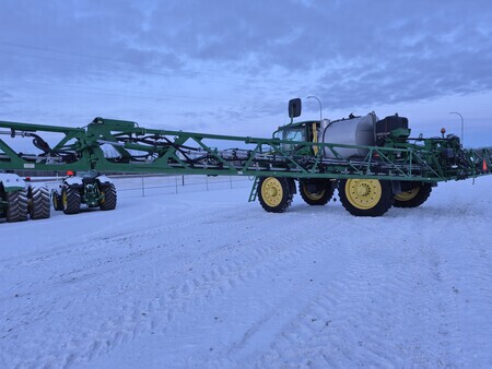 Used 2021 John Deere R4060 Self Propelled Sprayers at Horizon Ag & Turf in St. Paul, AB - Photo12