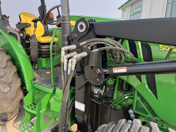 2020 John Deere 5090M (23rd thumbnail)