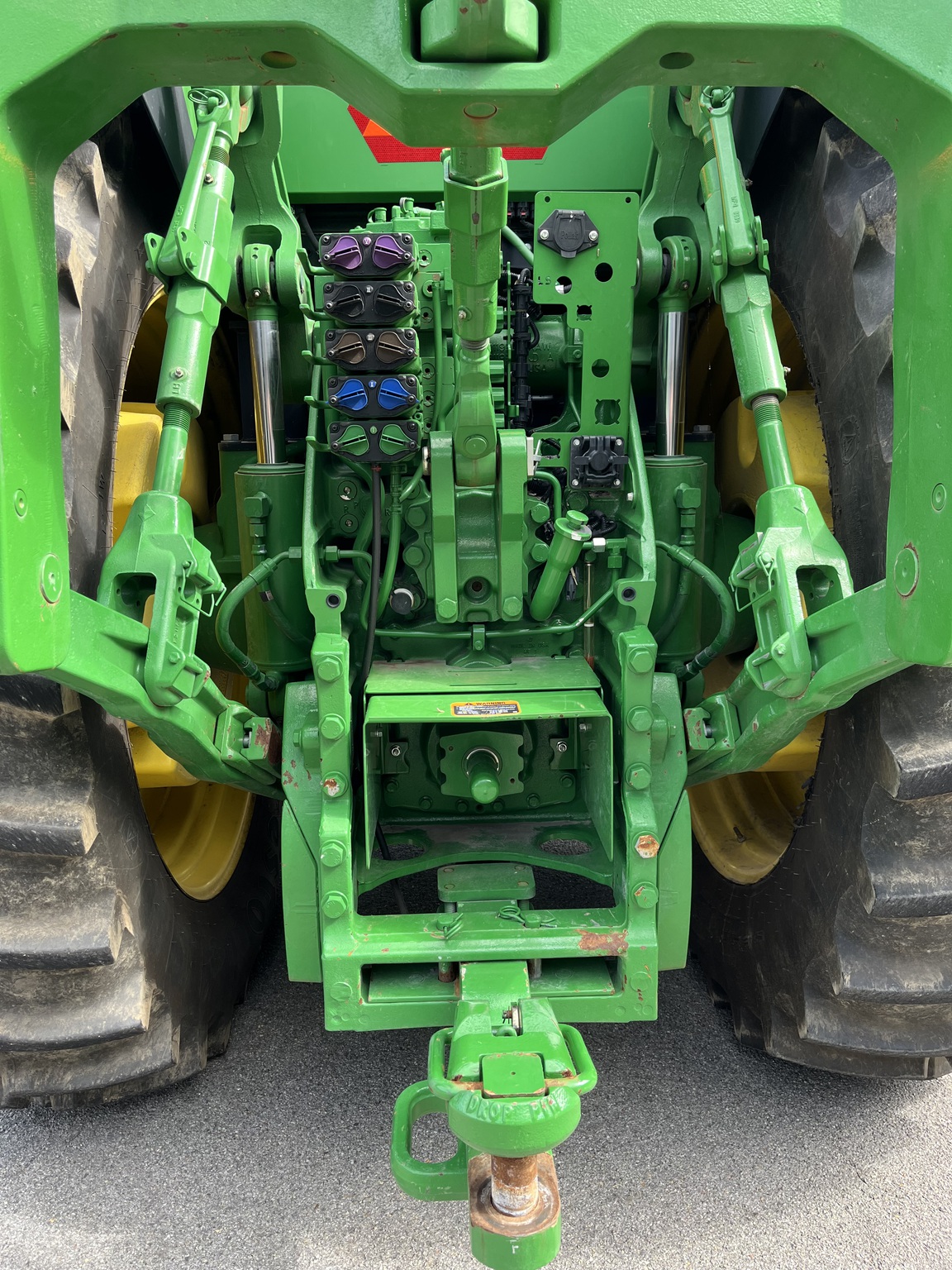 2023 John Deere 8R 370 Image 6