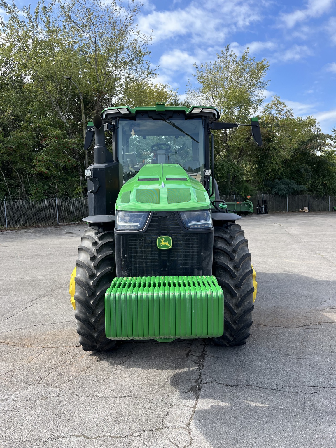 2023 John Deere 8R 370 Image 2