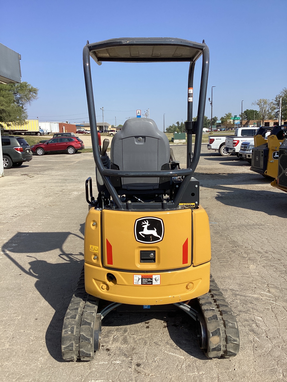 2023 John Deere 17G Image 7
