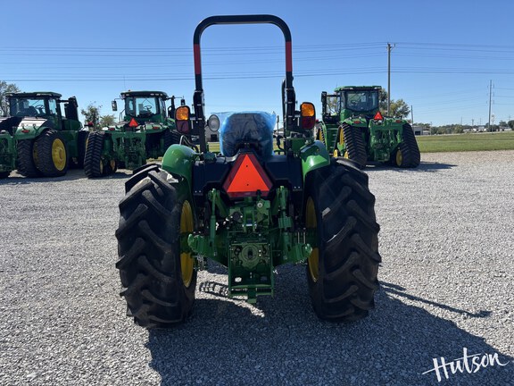 Photo of 2024 John Deere 5075E