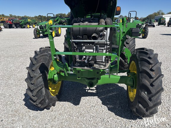 Photo of 2024 John Deere 5075E
