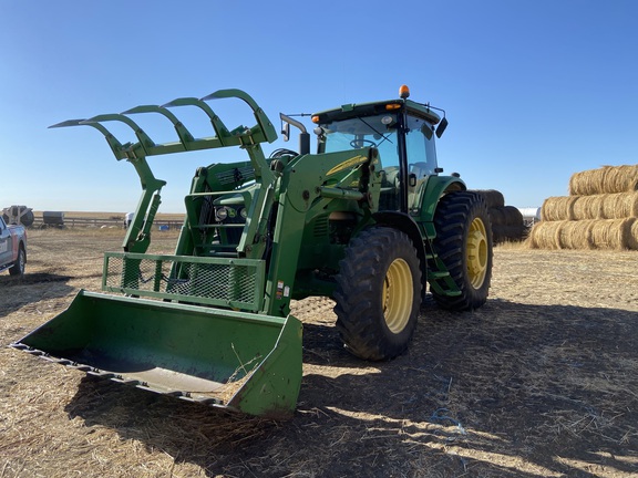 Photo of a 2010 John Deere 7630