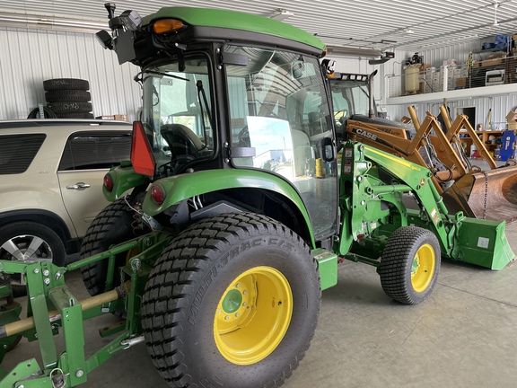 Photo of 2024 John Deere 4075R