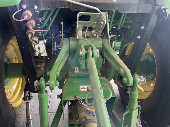 Photo of 2024 John Deere 4075R