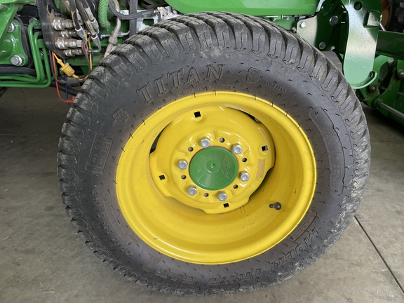 Photo of 2024 John Deere 4075R
