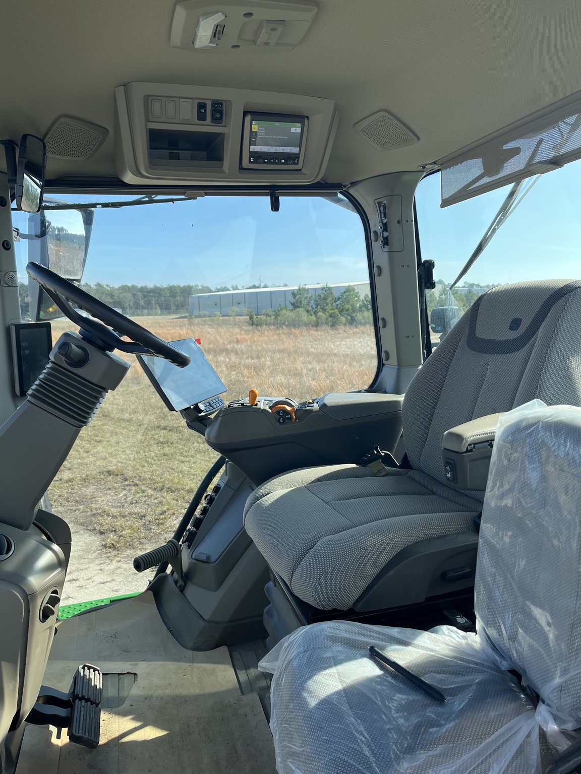 2024 John Deere 8R 250 Image 5