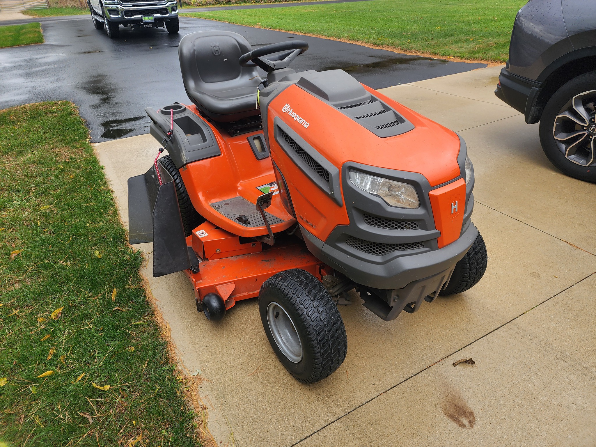 2009 Husqvarna YTH24V48LS Image 3