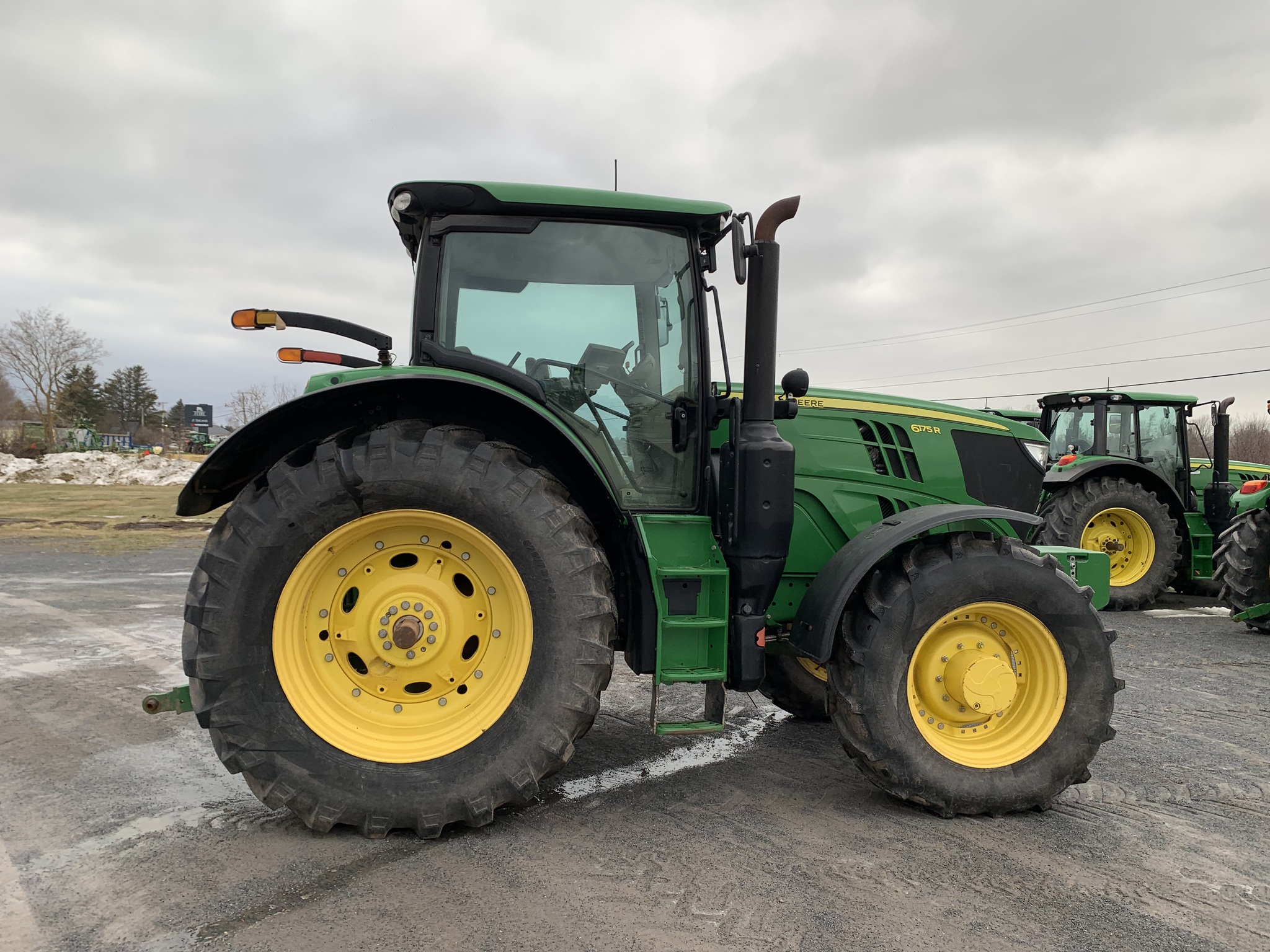 2020 John Deere 6175R Image 3