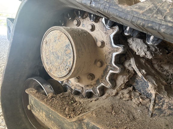 2023 John Deere 333G