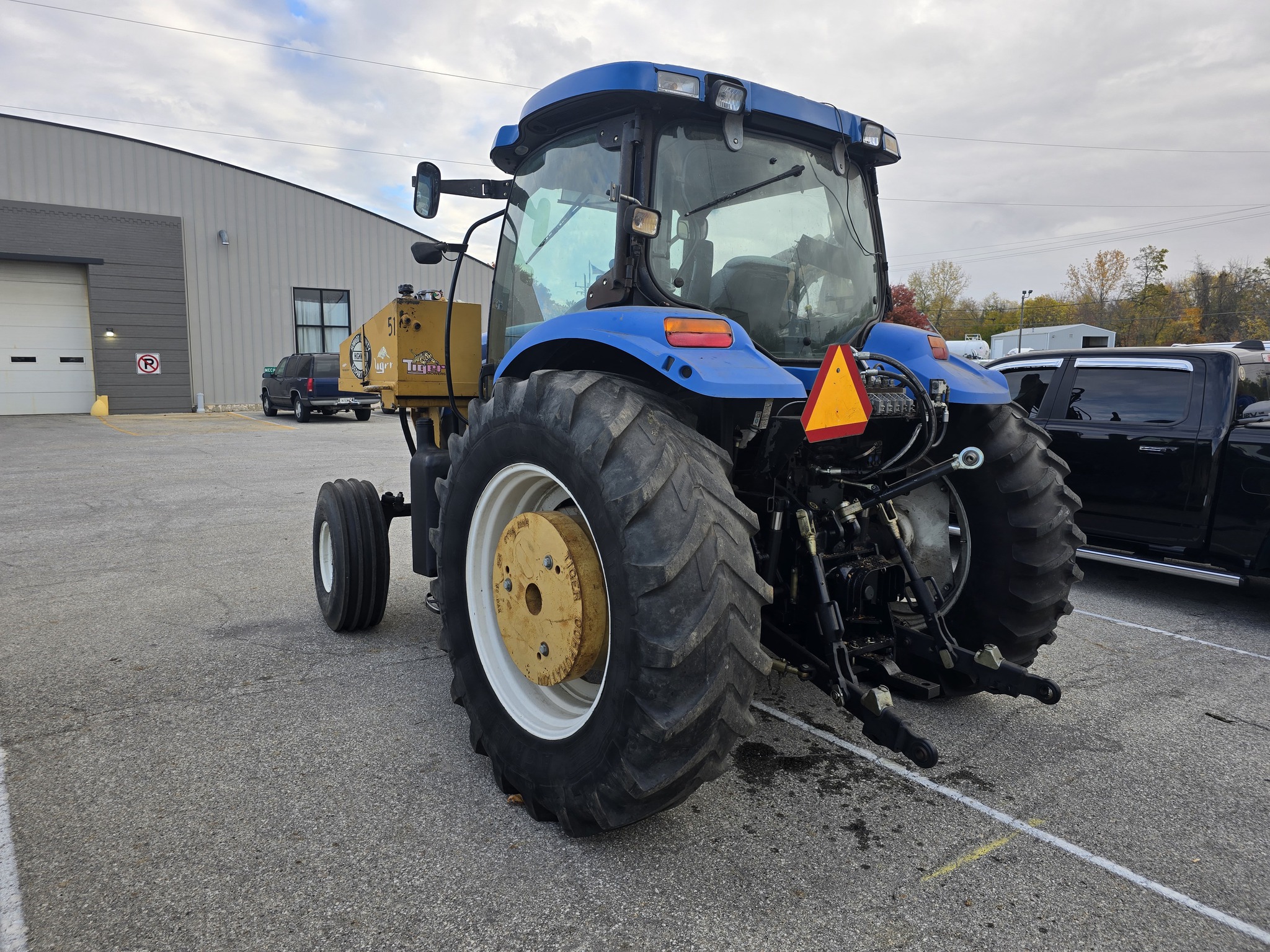 2005 New Holland TS115A Std.Cab Image 7