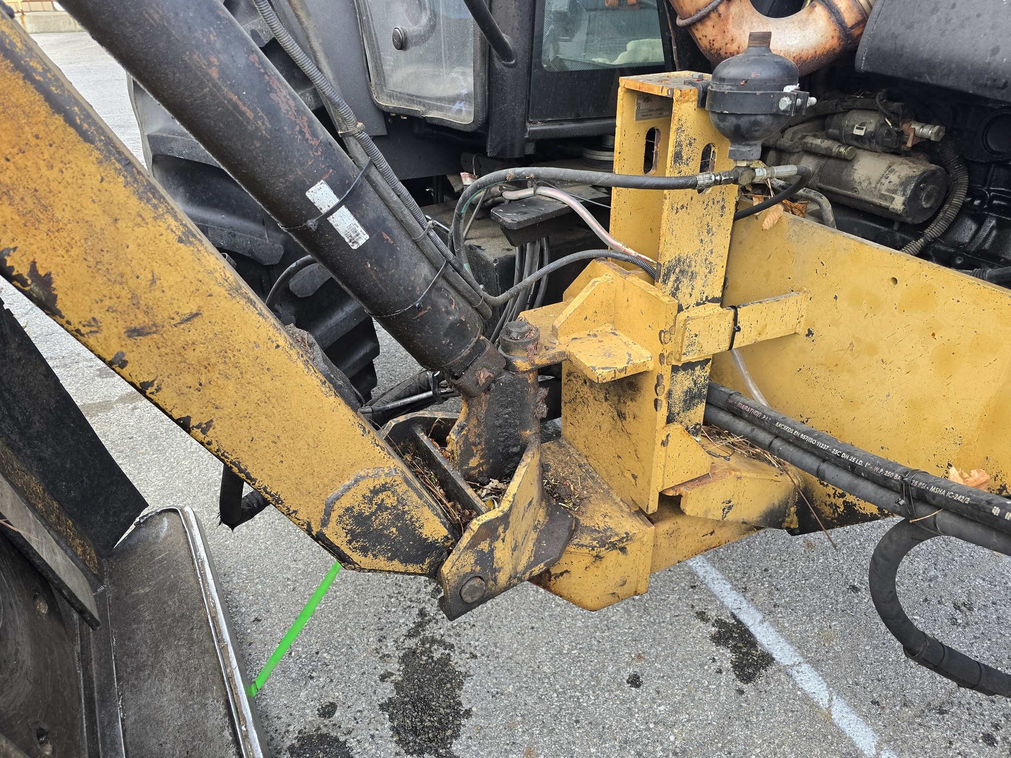 2005 New Holland TS115A Std.Cab Image 13