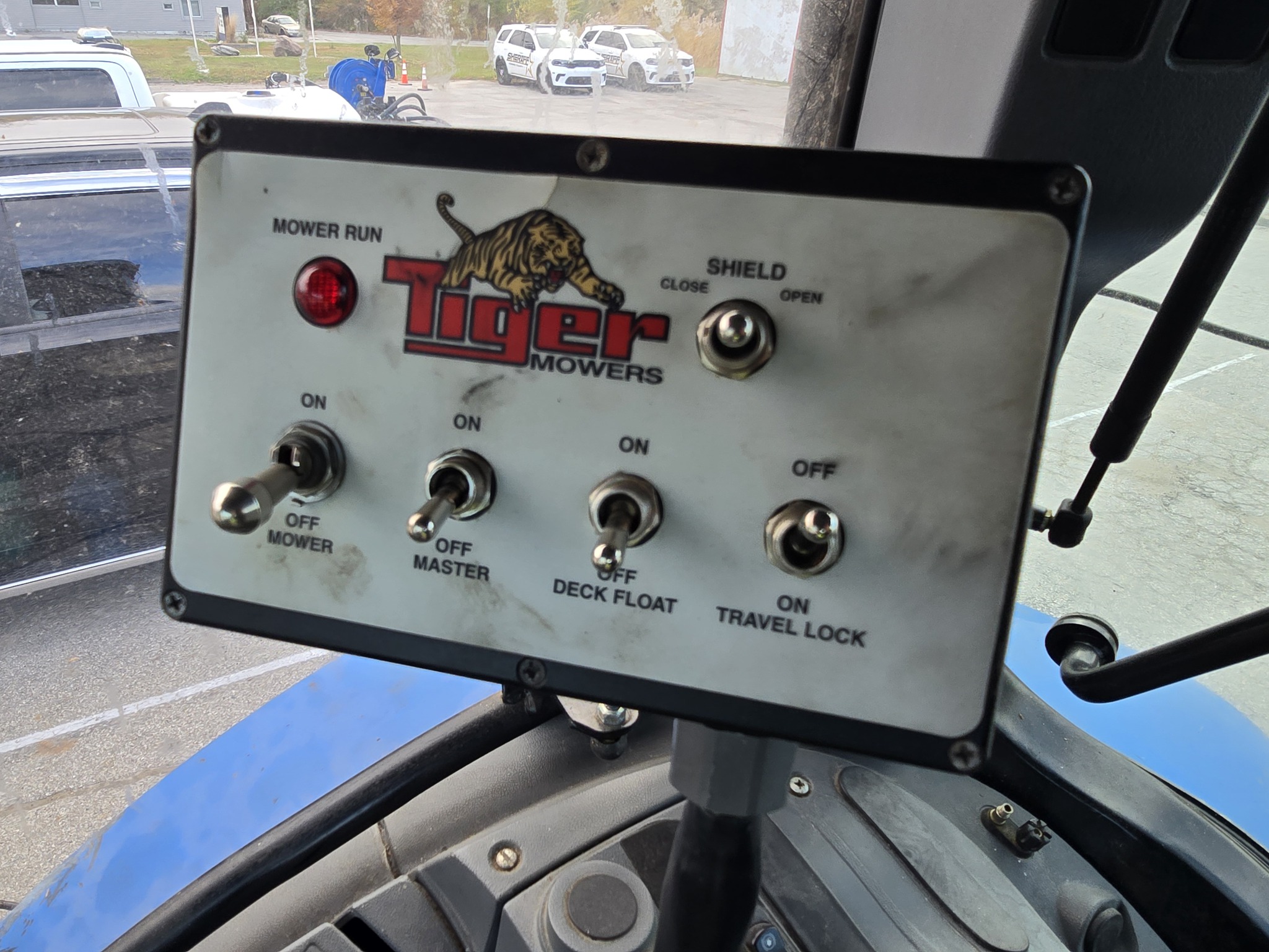 2005 New Holland TS115A Std.Cab Image 20