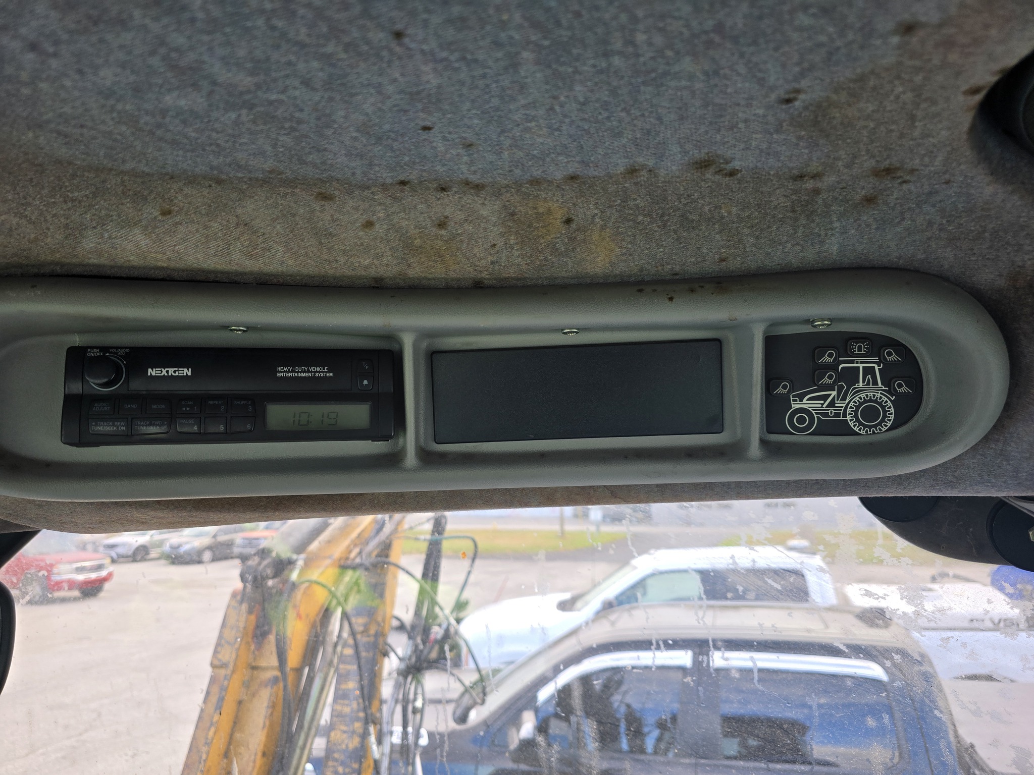 2005 New Holland TS115A Std.Cab Image 21