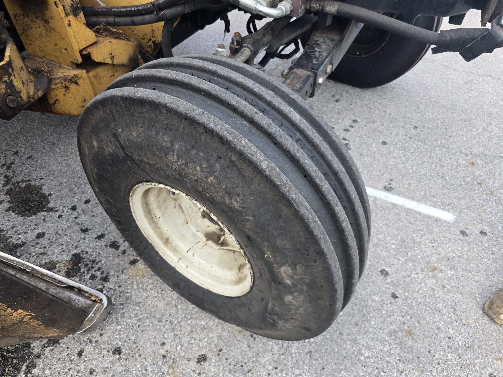 2005 New Holland TS115A Std.Cab Image 33