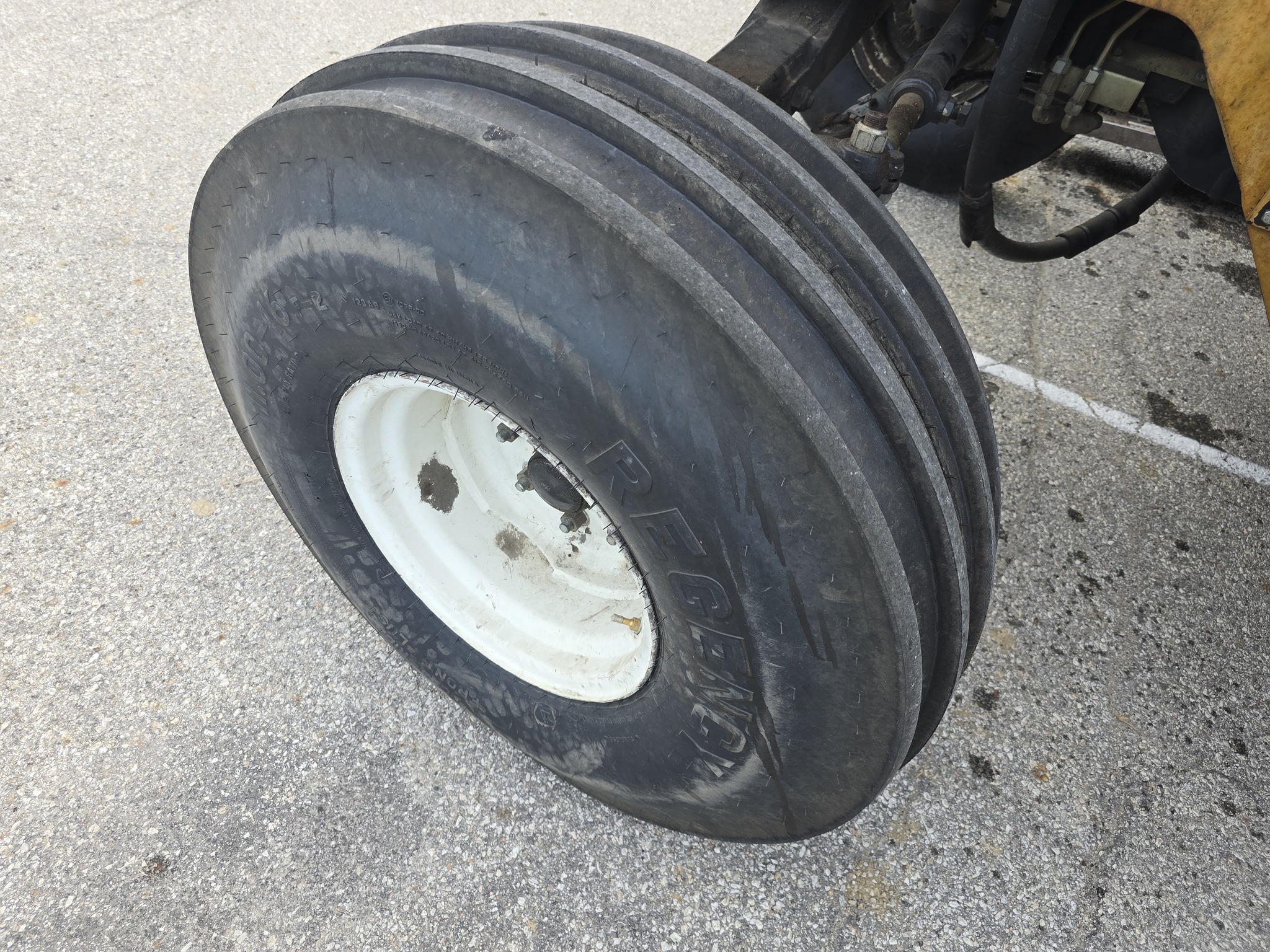 2005 New Holland TS115A Std.Cab Image 32