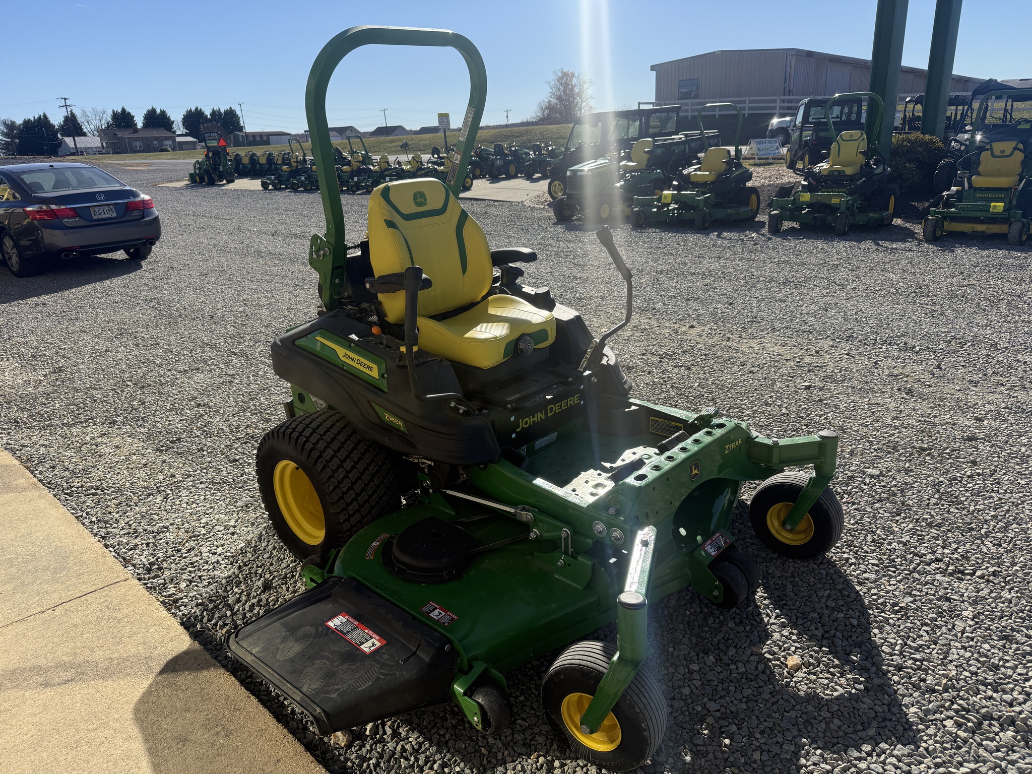 2025 John Deere Z965R Image 3
