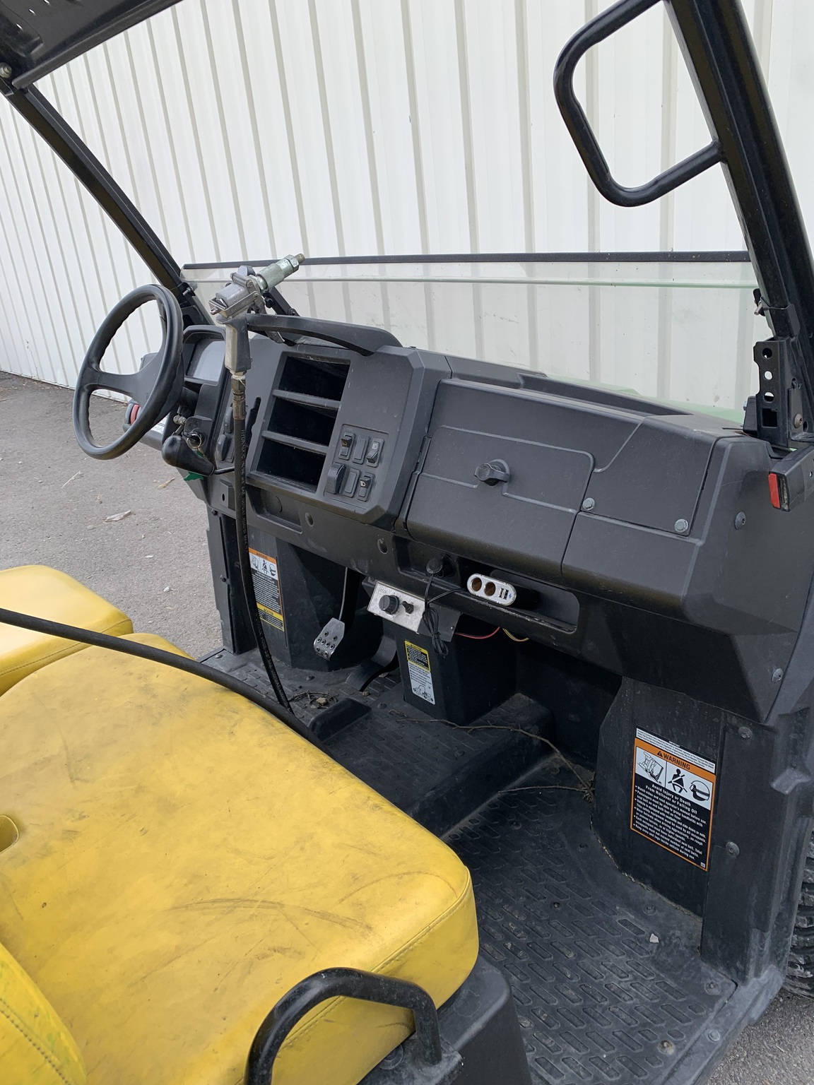 2021 John Deere XUV 835E Image 2
