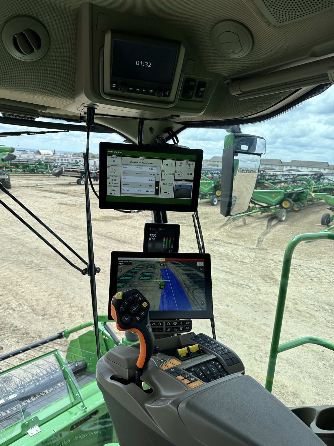 2025 John Deere S7 800 Image 10