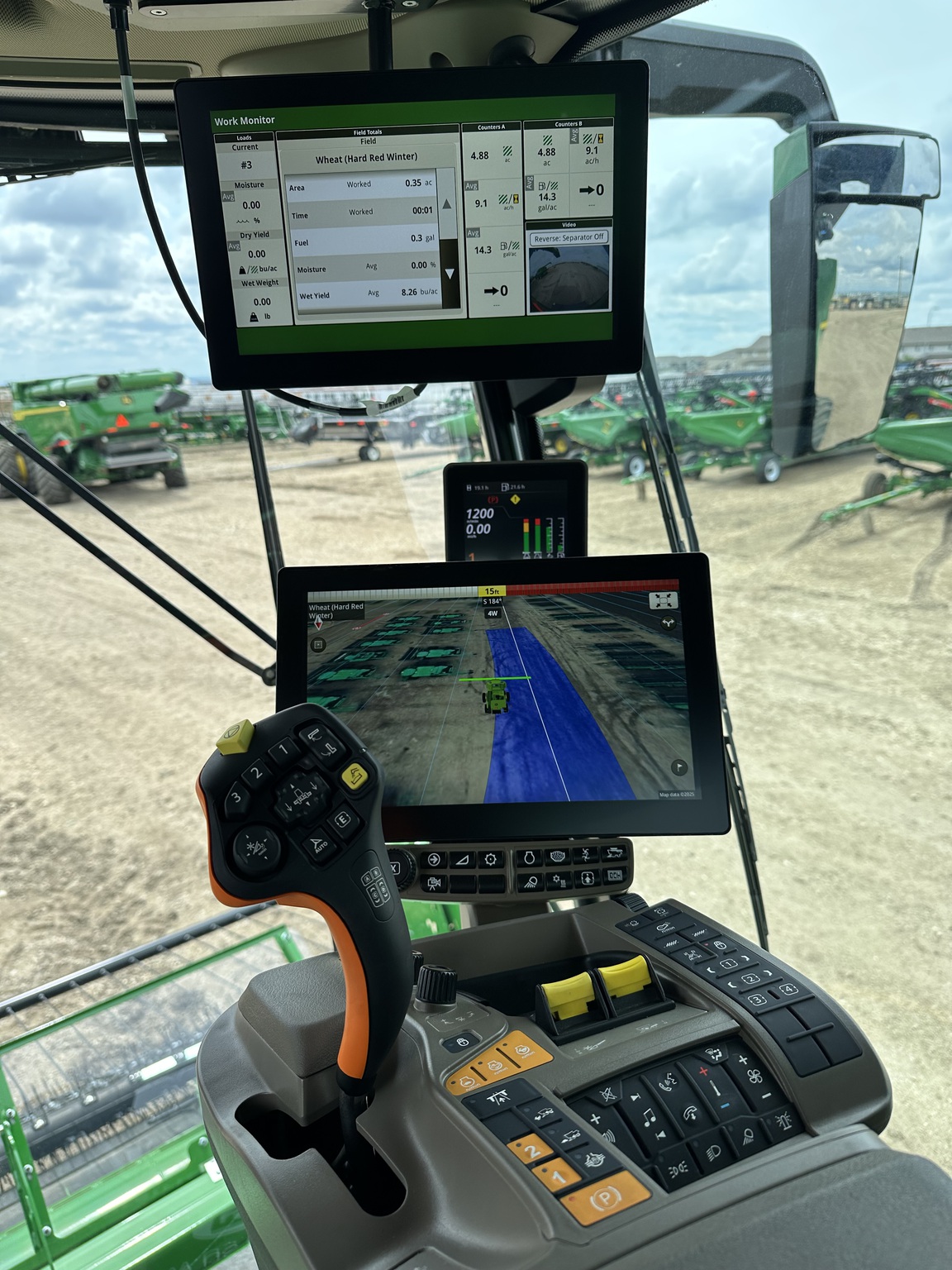 2025 John Deere S7 800 Image 9