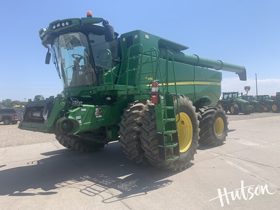 Photo of 2015 John Deere S690
