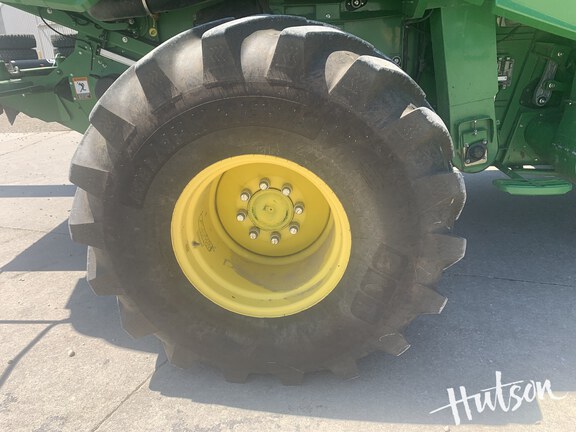 Photo of 2015 John Deere S690
