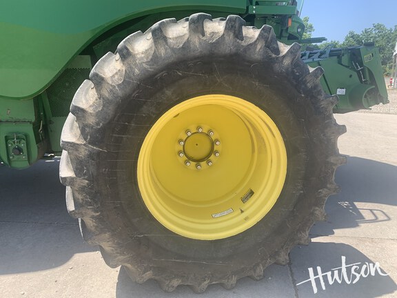 Photo of 2015 John Deere S690