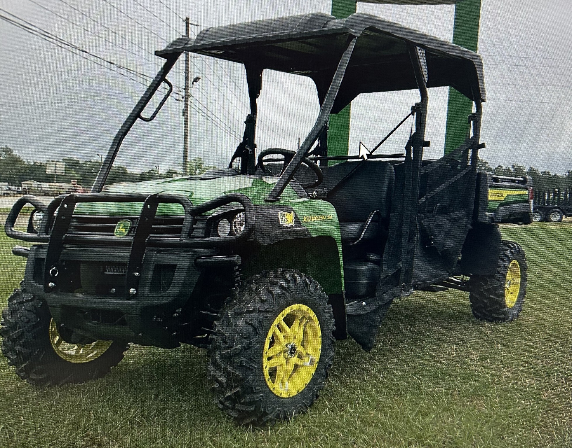 2025 John Deere 825M S4 Image 4