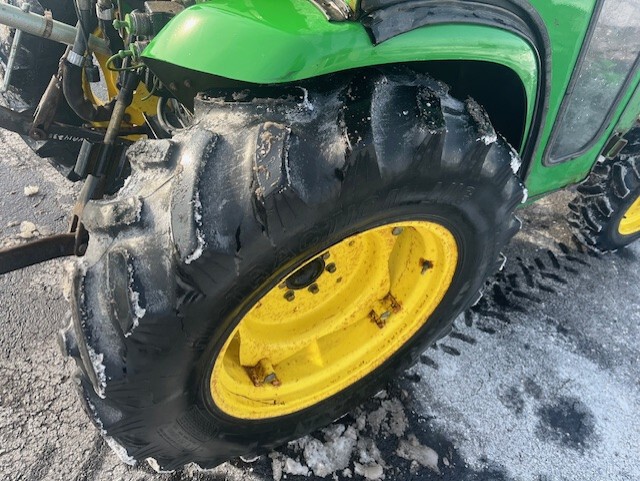 2004 John Deere 4410 Image 4