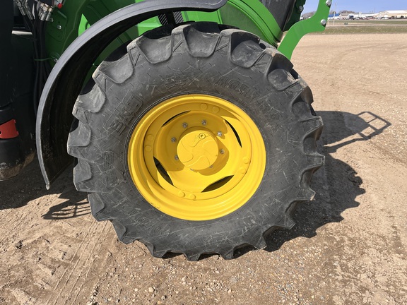 2024 John Deere 6140M - Photo12