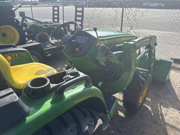 2021 John Deere 3032E Photo 6