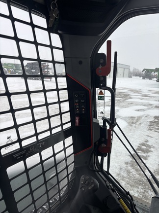 Used 2021 Bobcat S76 Skid Steer Loaders at Horizon Ag & Turf in Vermilion, AB - Photo8