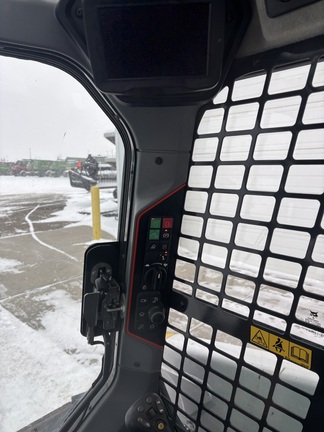 Used 2021 Bobcat S76 Skid Steer Loaders at Horizon Ag & Turf in Vermilion, AB - Photo9