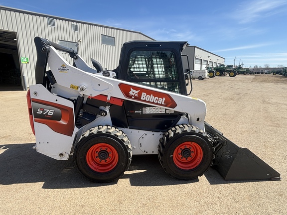 Used 2021 Bobcat S76 Skid Steer Loaders at Horizon Ag & Turf in Vermilion, AB - Photo2