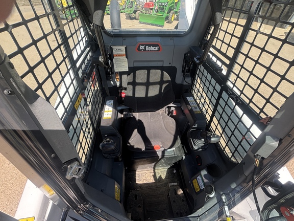 Used 2021 Bobcat S76 Skid Steer Loaders at Horizon Ag & Turf in Vermilion, AB - Photo7
