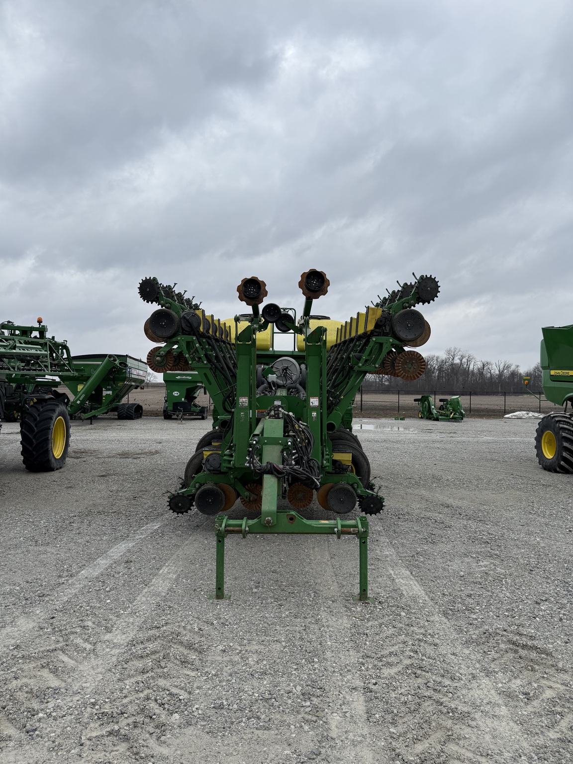 2015 John Deere 1795 Image 2