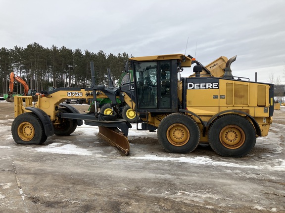 Photo of a 2011 John Deere 872G