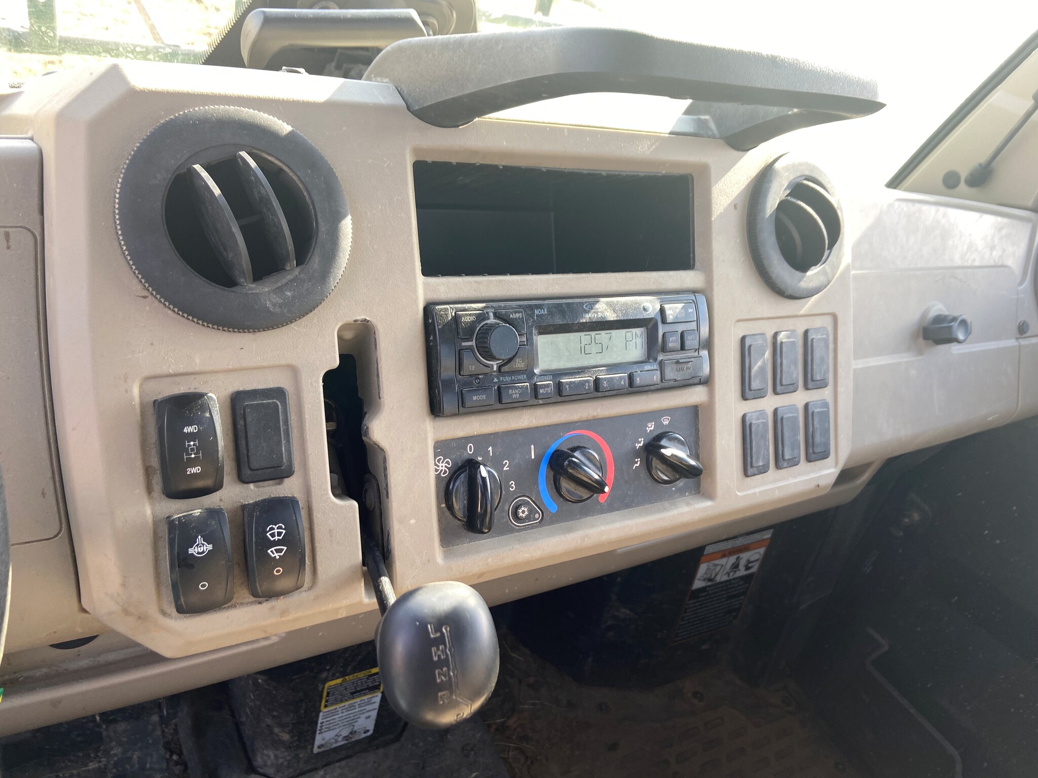 2023 John Deere XUV 835R Image 6