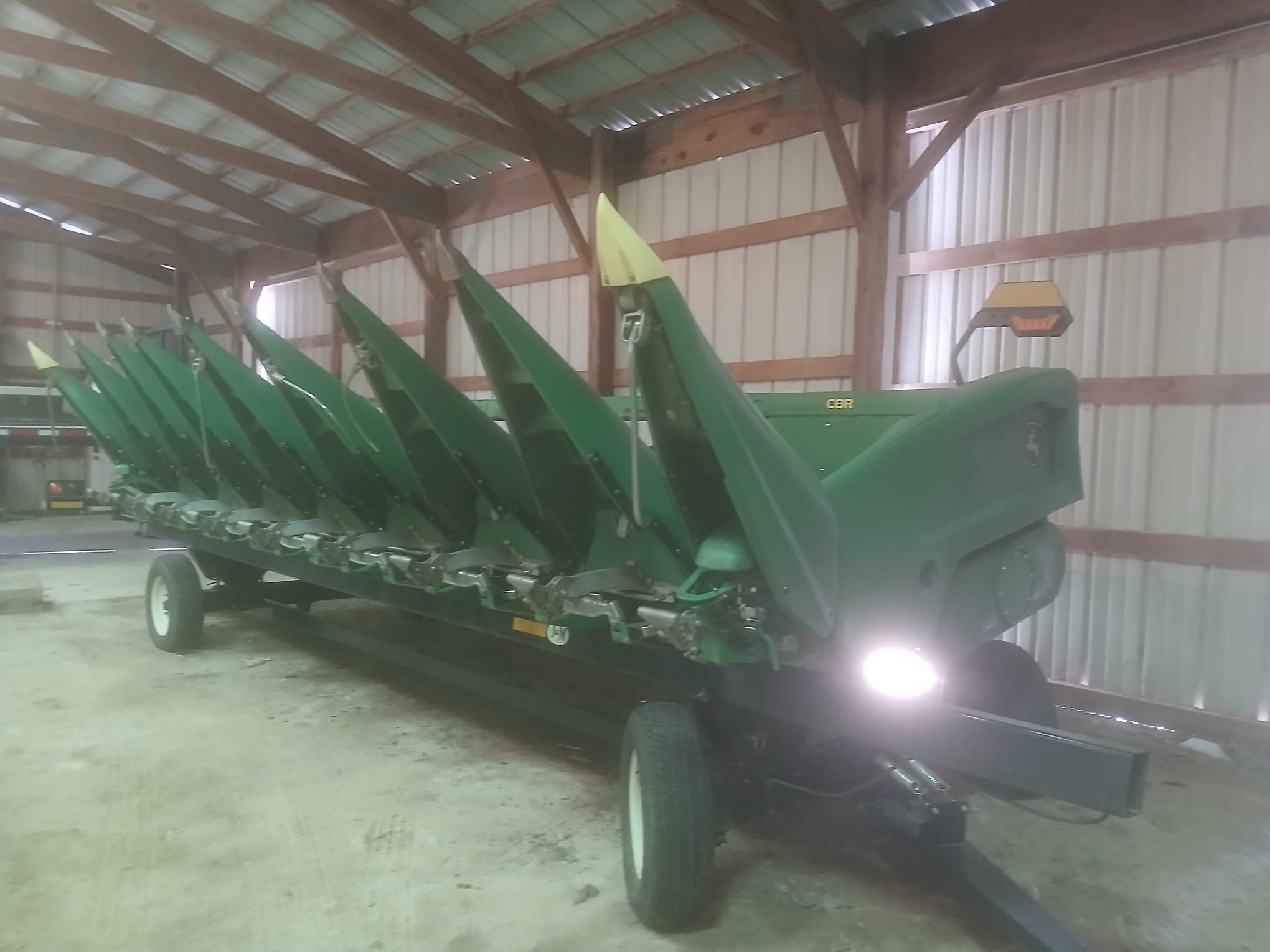 2023 John Deere C8R Image 3