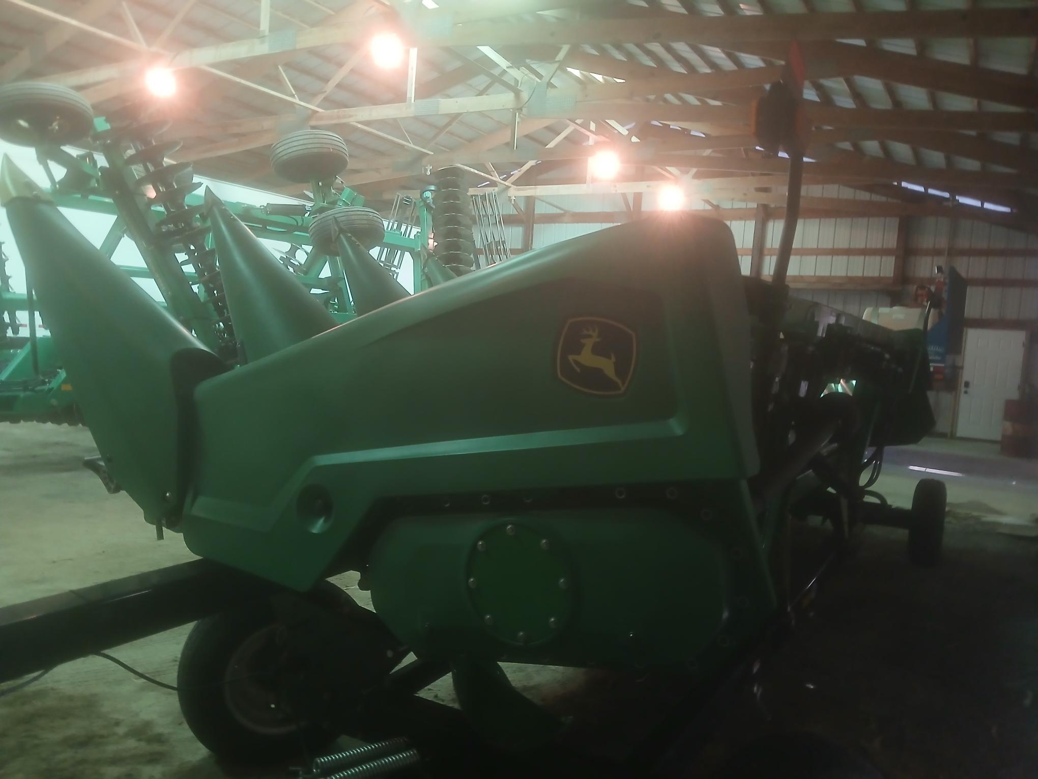 2023 John Deere C8R Image 1