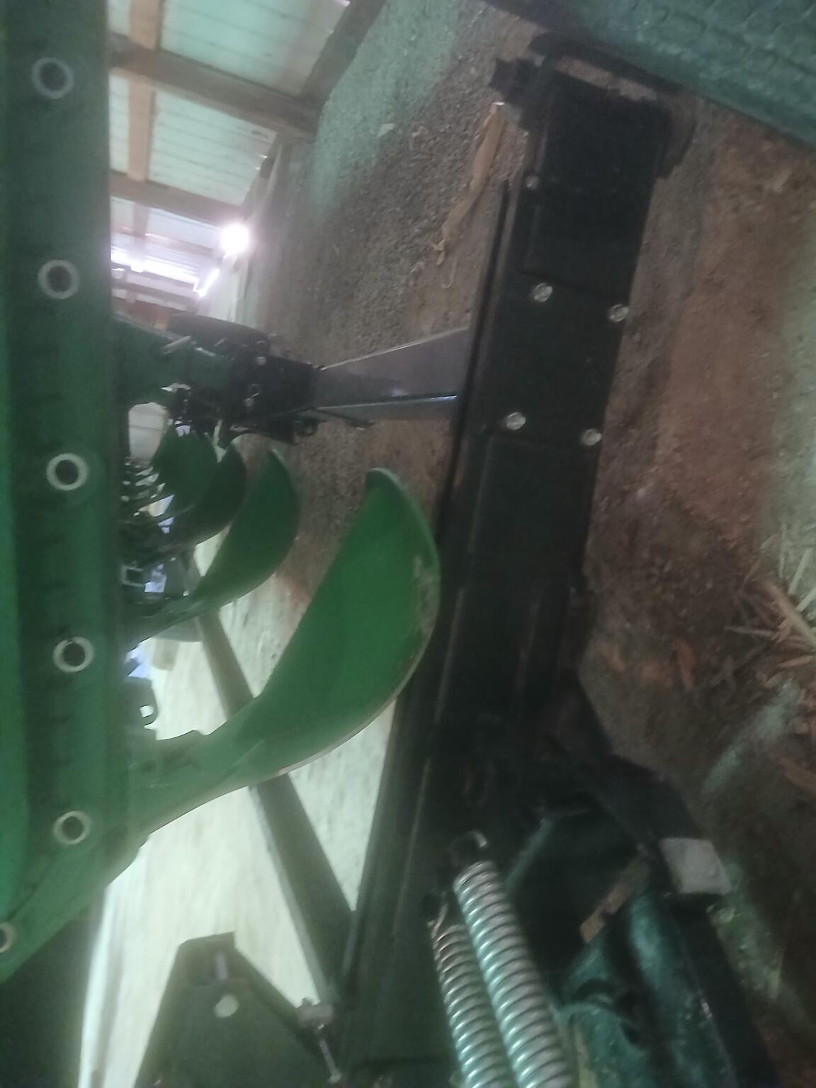 2023 John Deere C8R Image 12