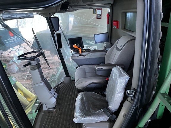 2022 John Deere CP770-11