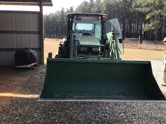 2019 John Deere 5075E Photo 3