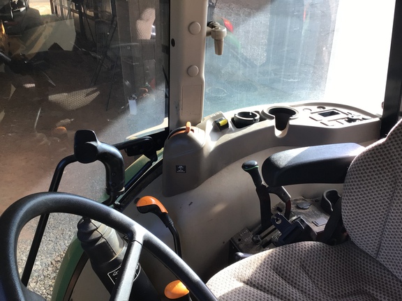 2019 John Deere 5075E Photo 6