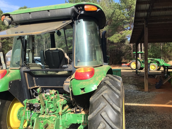 2019 John Deere 5075E Photo 8
