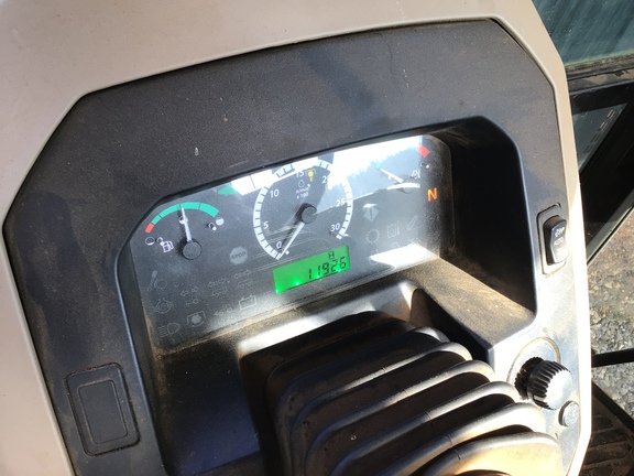 2019 John Deere 5075E Photo 5